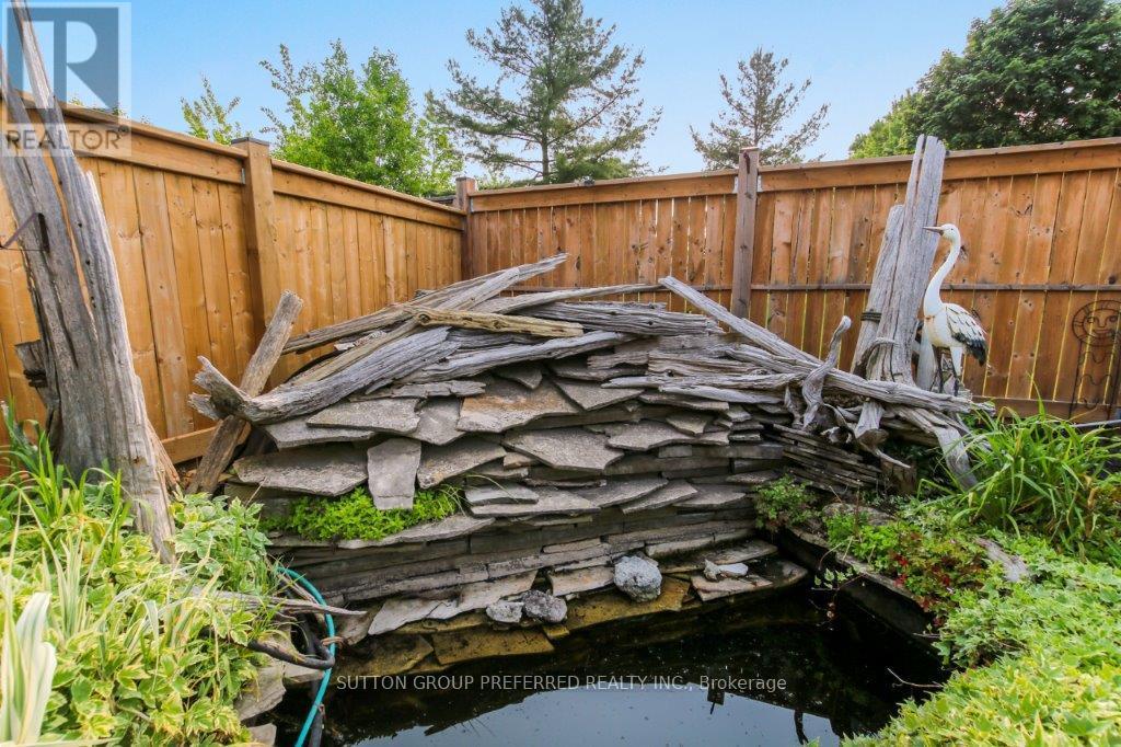 303 Admiral Drive, London East, Ontario  N5V 1J2 - Photo 28 - X12195613
