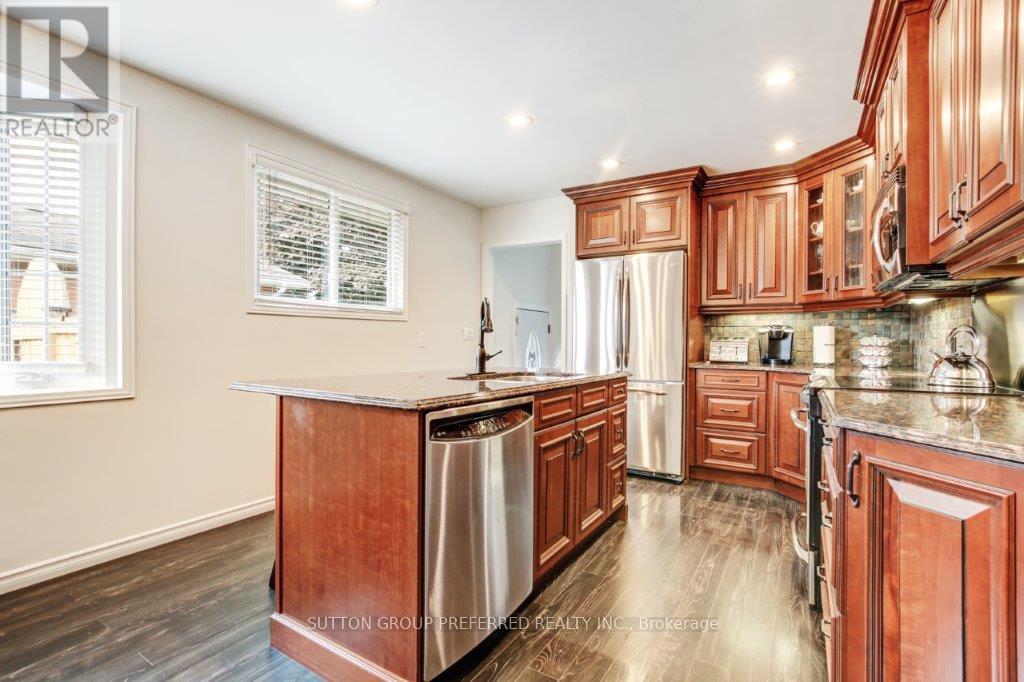 303 Admiral Drive, London East, Ontario  N5V 1J2 - Photo 8 - X12195613