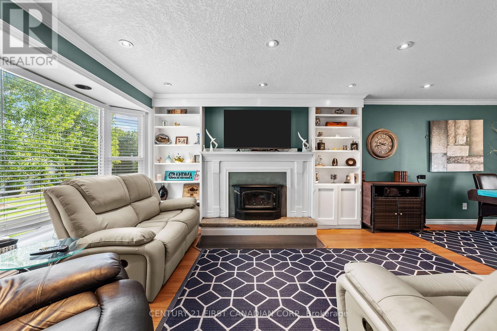 Photo 11 of 45 for 13972 Elginfield Road