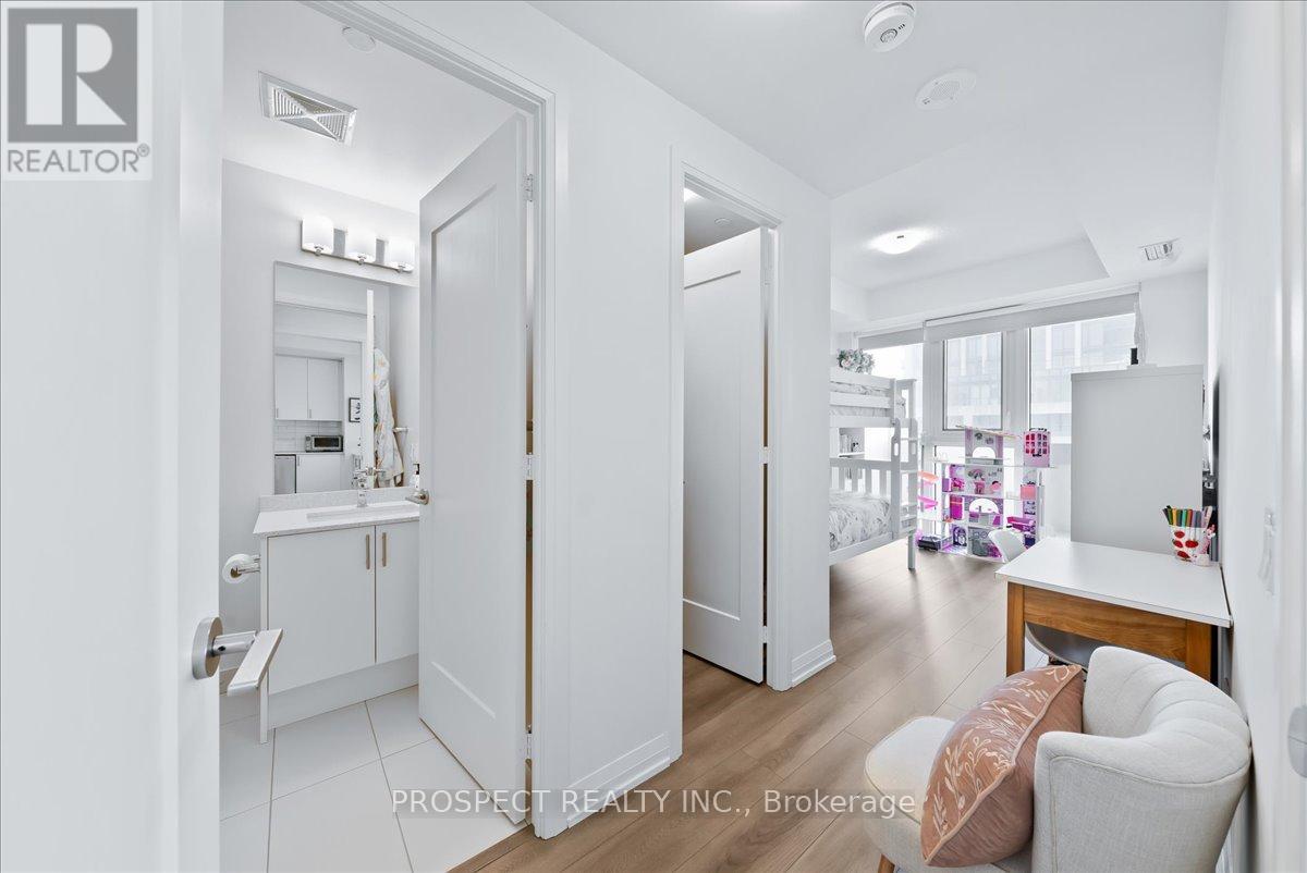 505 - 9000 Jane Street, Vaughan (Vellore Village), Ontario  L4K 0M6 - Photo 16 - N12195310