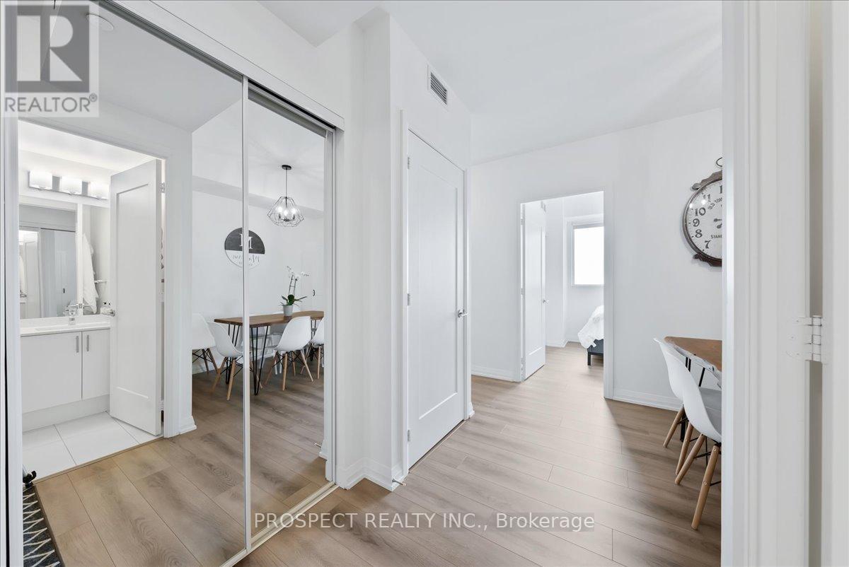 505 - 9000 Jane Street, Vaughan (Vellore Village), Ontario  L4K 0M6 - Photo 3 - N12195310