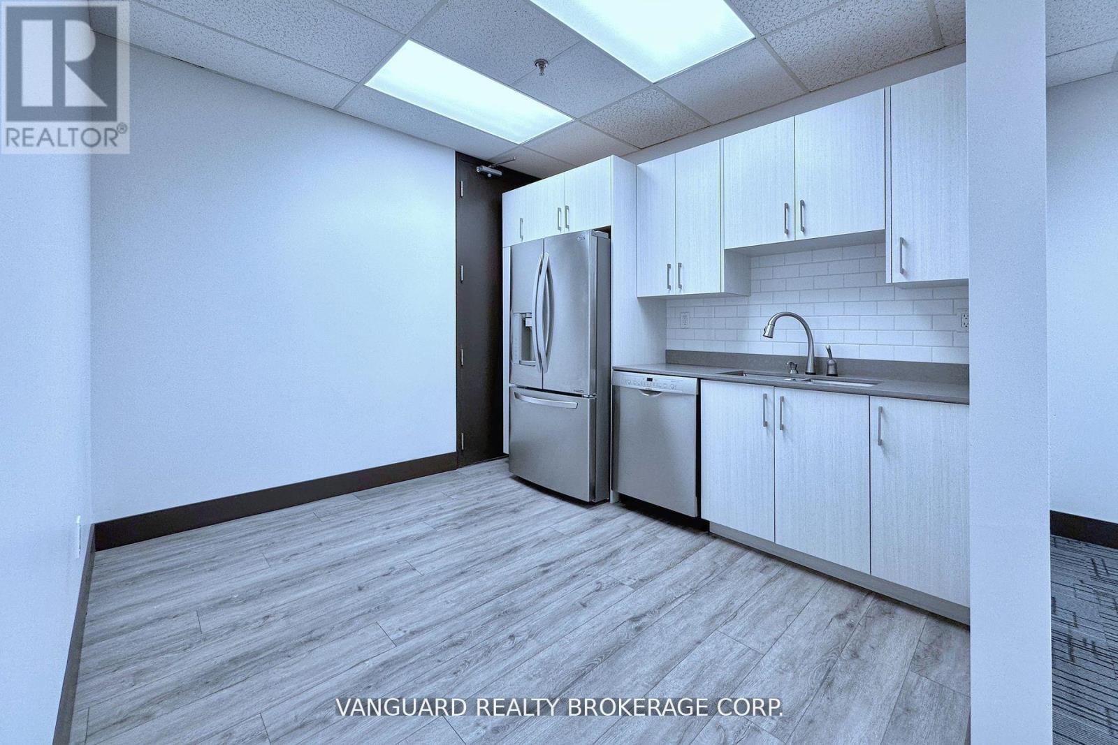 224 - 7050 Weston Road, Vaughan, Ontario  L4L 8G7 - Photo 38 - N12195443