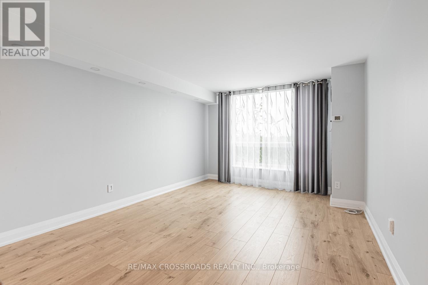626 - 326 Major Mackenzie Drive E, Richmond Hill, Ontario  L4C 8T4 - Photo 11 - N12195491