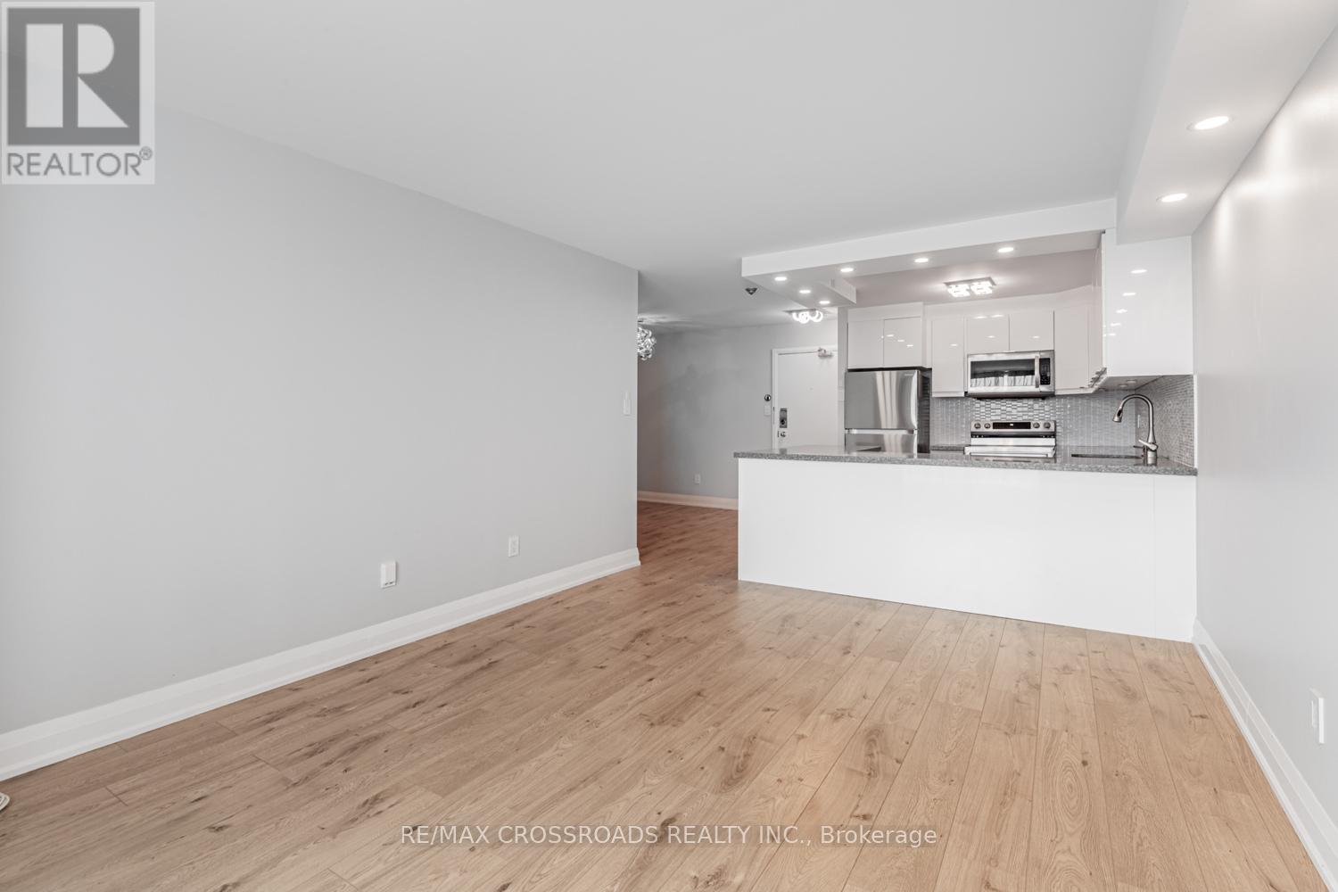626 - 326 Major Mackenzie Drive E, Richmond Hill, Ontario  L4C 8T4 - Photo 12 - N12195491