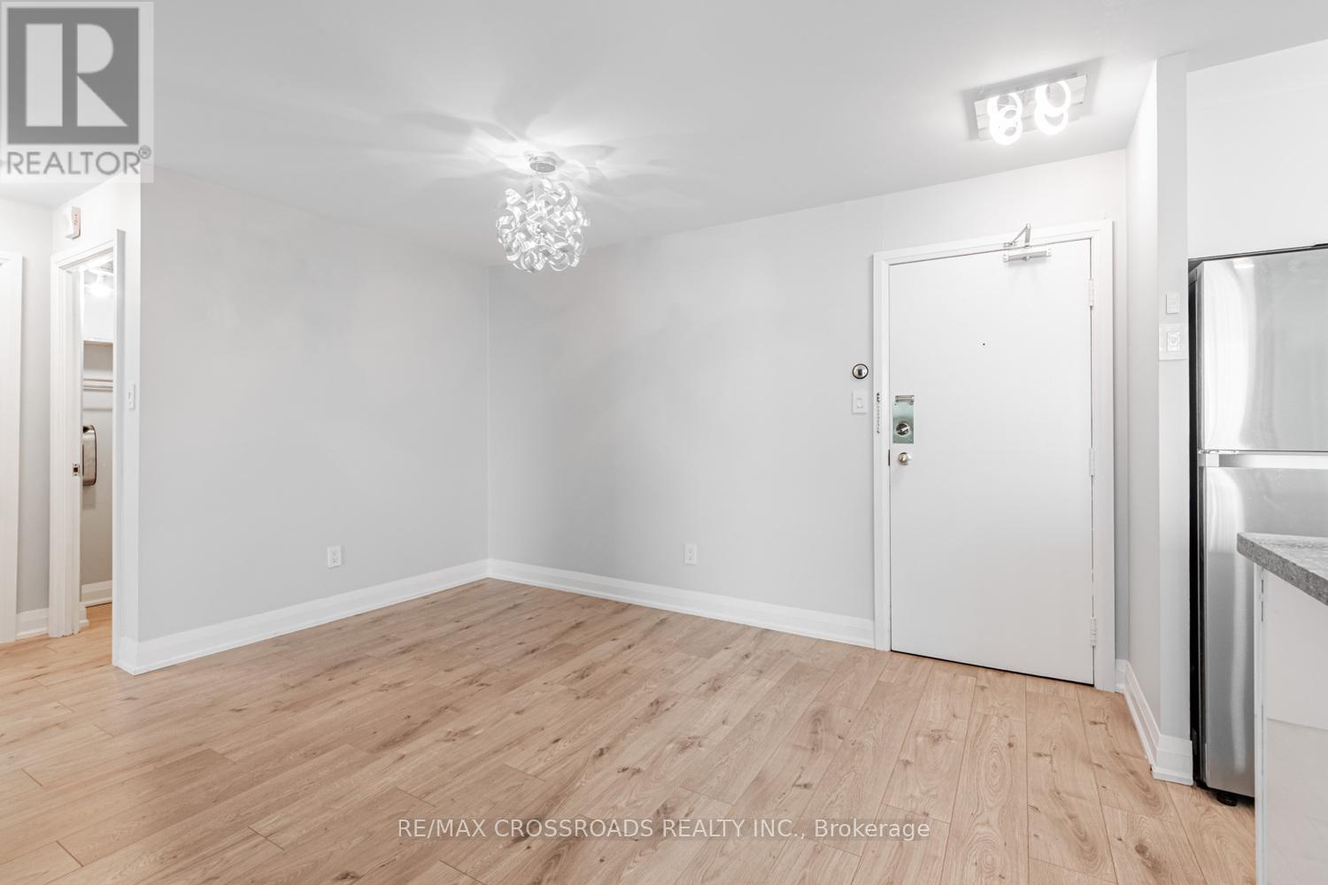 626 - 326 Major Mackenzie Drive E, Richmond Hill, Ontario  L4C 8T4 - Photo 2 - N12195491