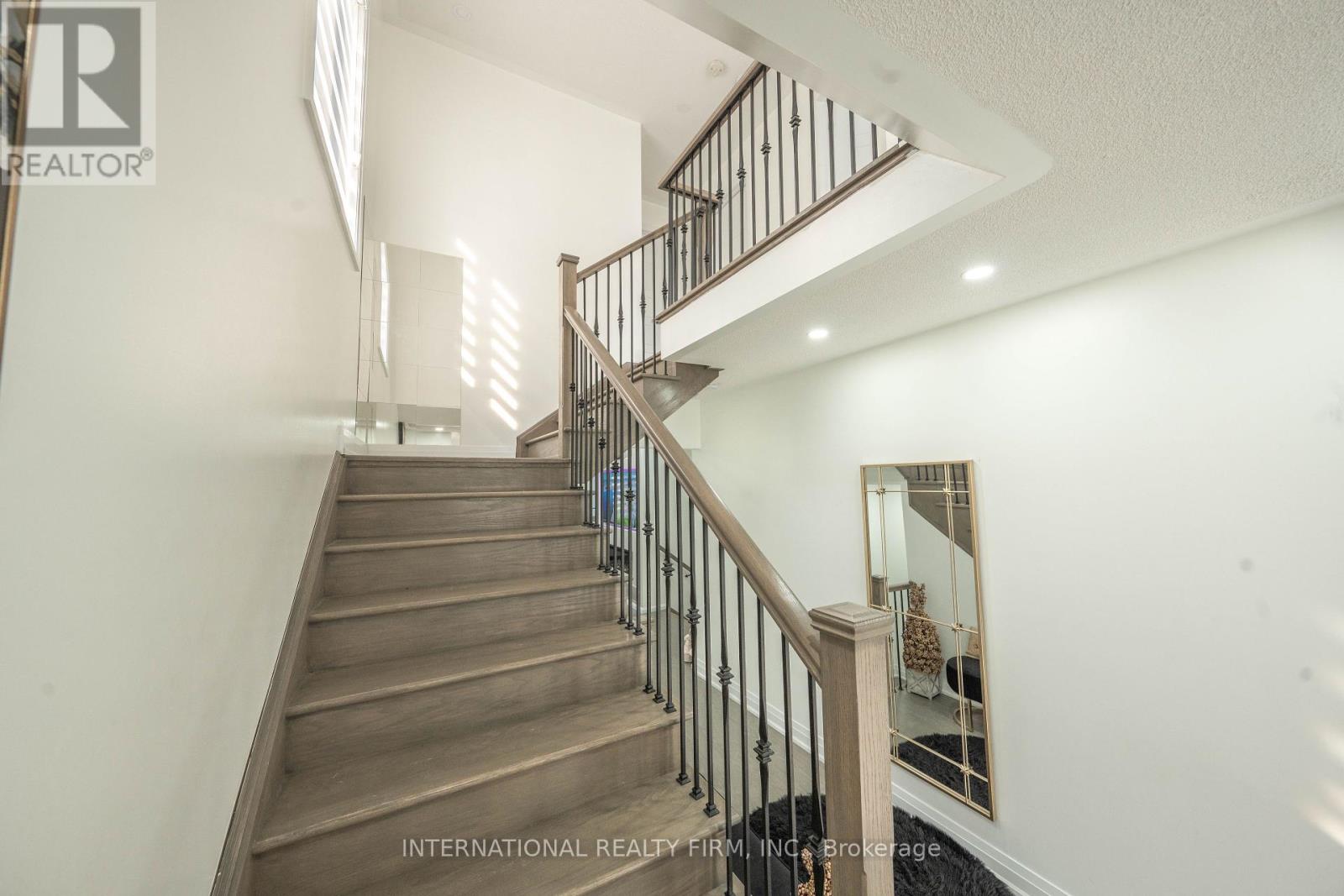 61 Tiberini Way, Bradford West Gwillimbury (Bradford), Ontario  L3Z 4K3 - Photo 21 - N12195507