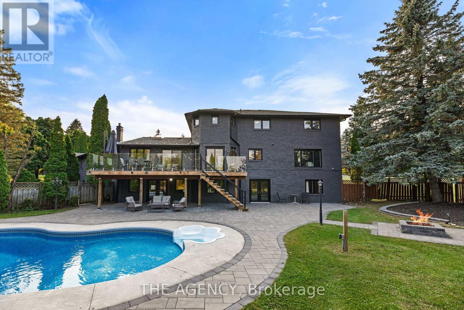 372 Burns Boulevard, King (King City), Ontario  L7B 1E1 - Photo 32 - N12195513