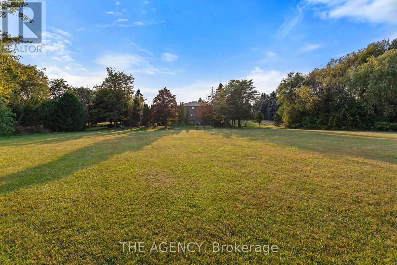 372 Burns Boulevard, King (King City), Ontario  L7B 1E1 - Photo 37 - N12195513