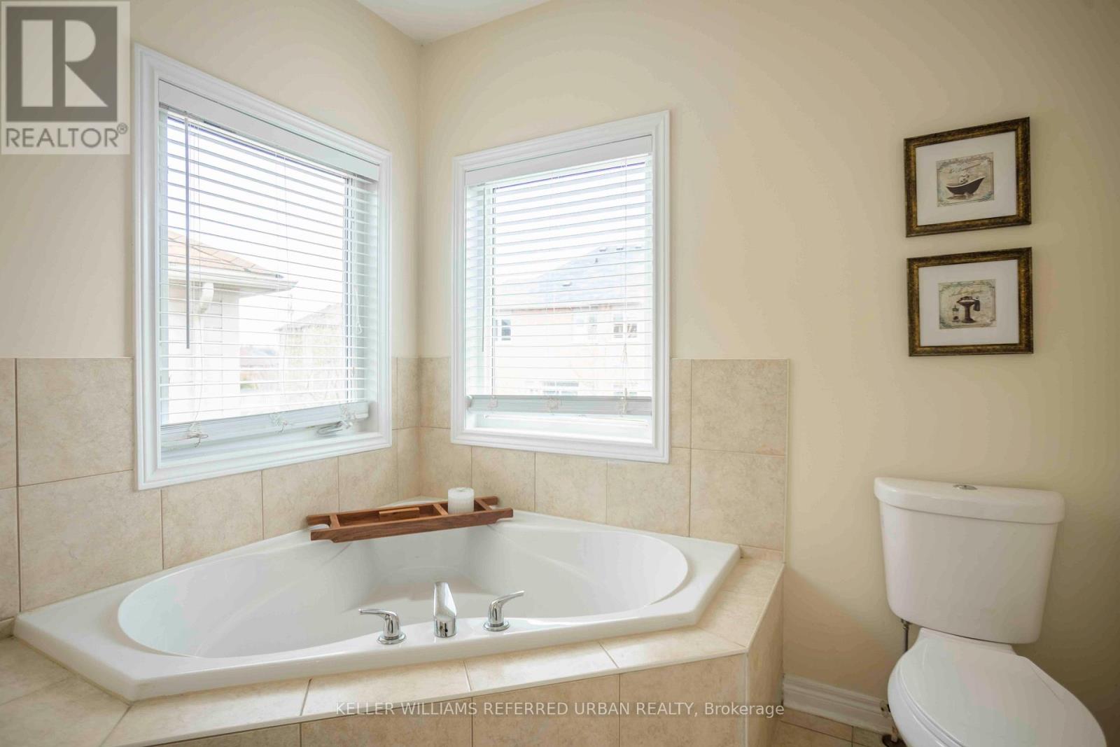 462 Reeves Way Boulevard, Whitchurch-Stouffville (Stouffville), Ontario  L4A 0H2 - Photo 28 - N12195540
