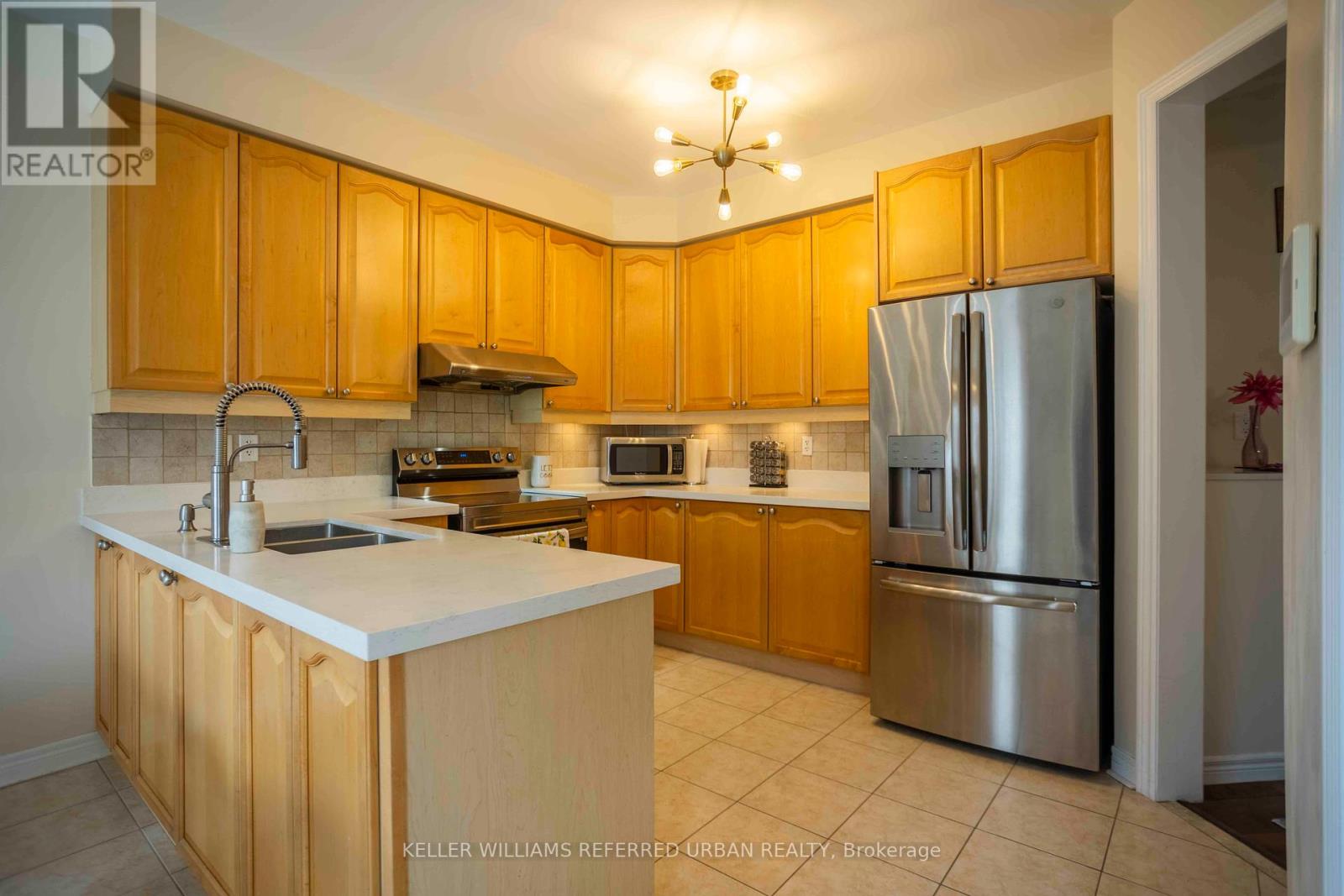 462 Reeves Way Boulevard, Whitchurch-Stouffville (Stouffville), Ontario  L4A 0H2 - Photo 6 - N12195540