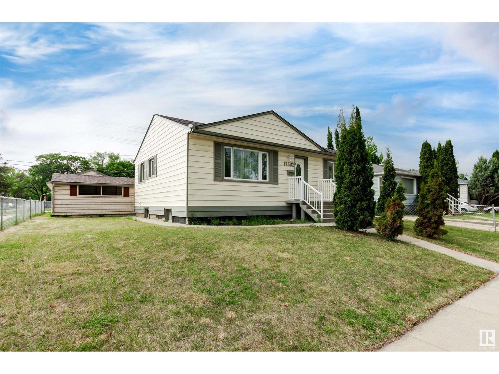 12302 127 St Nw, Edmonton, Alberta  T5L 0Z8 - Photo 2 - E4440280