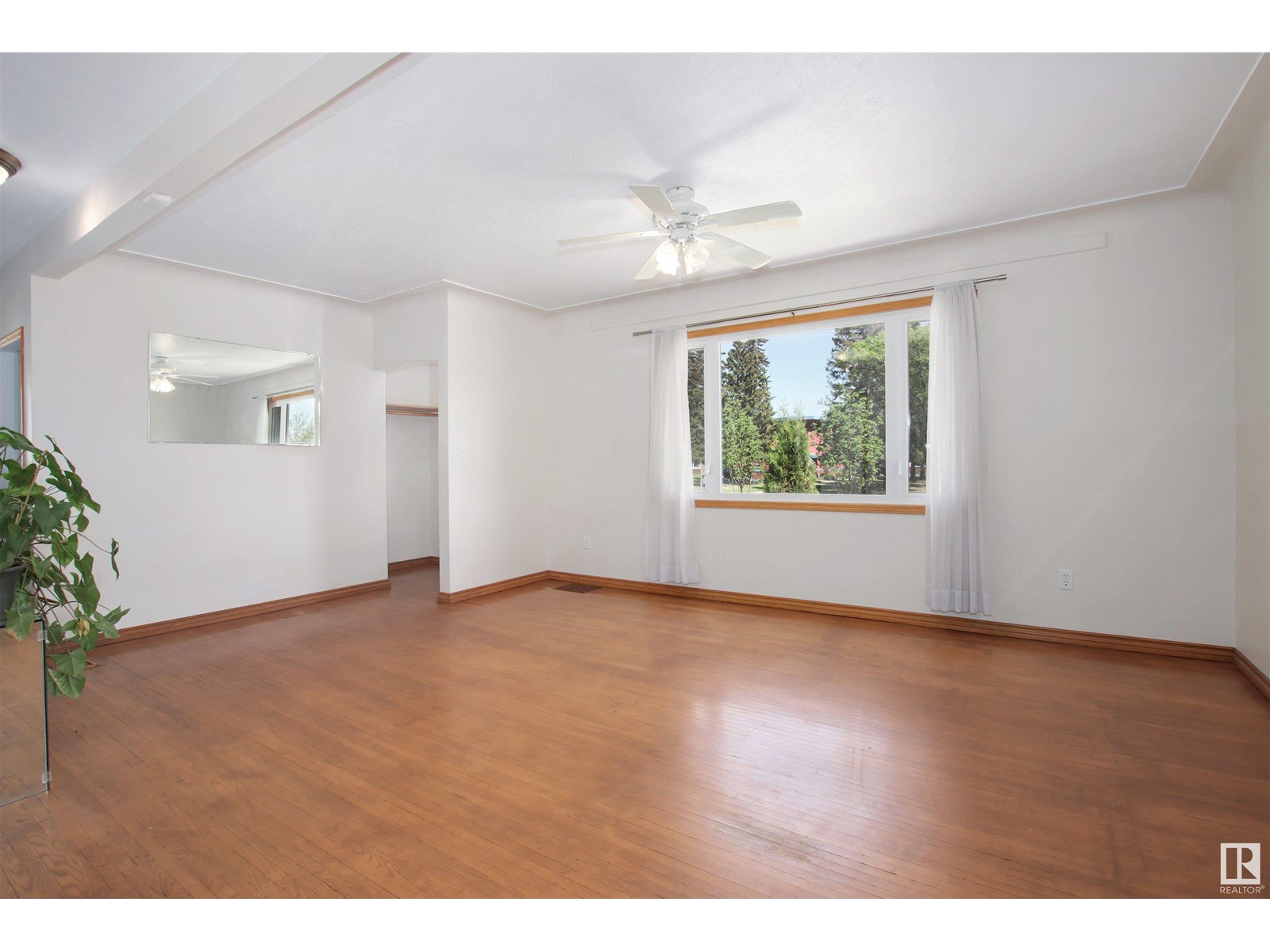 12302 127 St Nw, Edmonton, Alberta  T5L 0Z8 - Photo 3 - E4440280