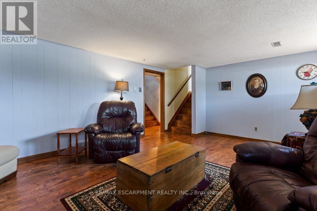 4925 Cameron Avenue, Lincoln, Ontario  L3J 0B9 - Photo 23 - X12144109