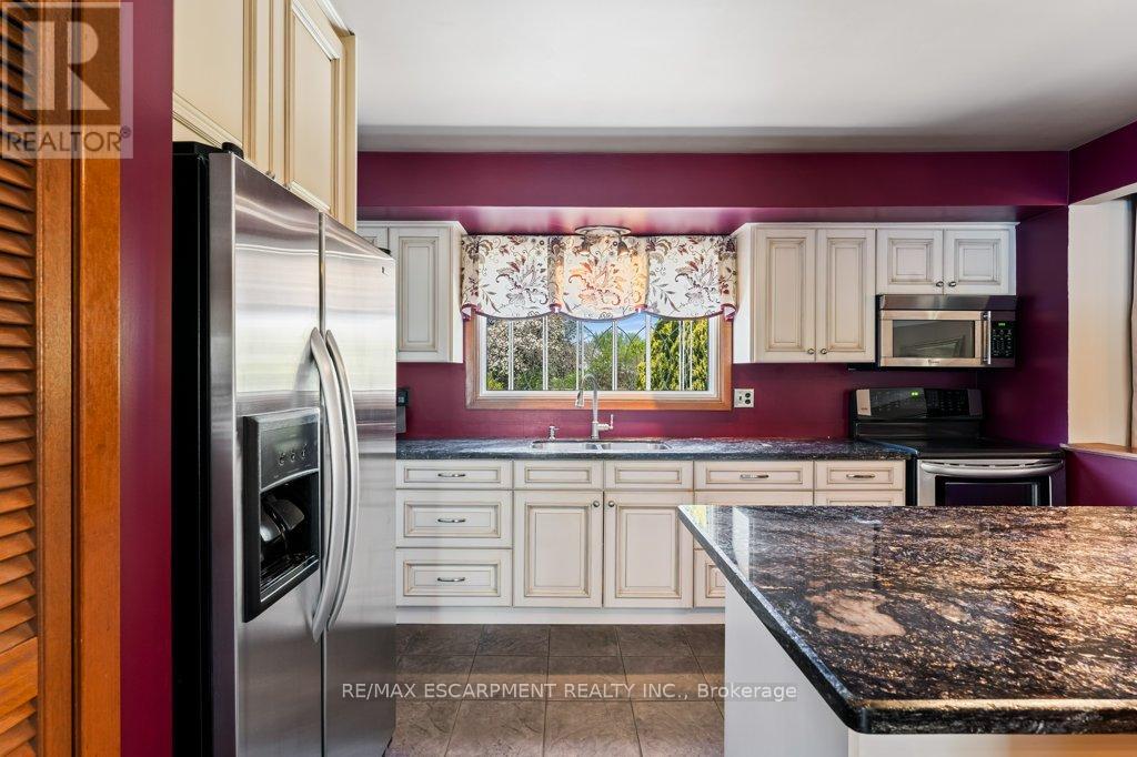 4925 Cameron Avenue, Lincoln, Ontario  L3J 0B9 - Photo 15 - X12144109