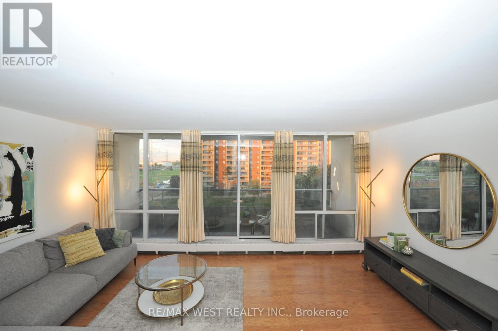606 - 25 Four Winds Drive, Toronto, Ontario  M3J 1K8 - Photo 12 - W12177496