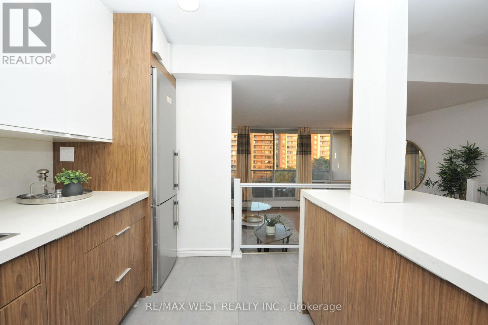 606 - 25 Four Winds Drive, Toronto, Ontario  M3J 1K8 - Photo 9 - W12177496