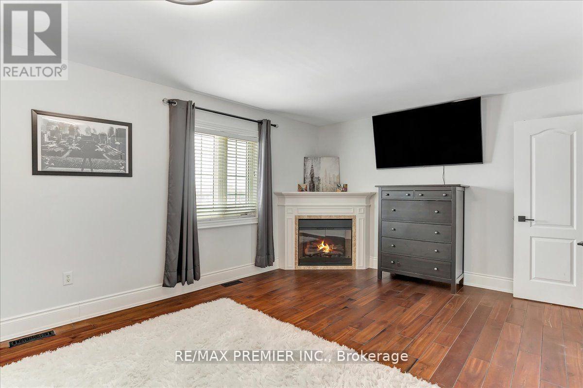 3 Pepin Court, Barrie, Ontario  L4M 7J4 - Photo 16 - S12195250
