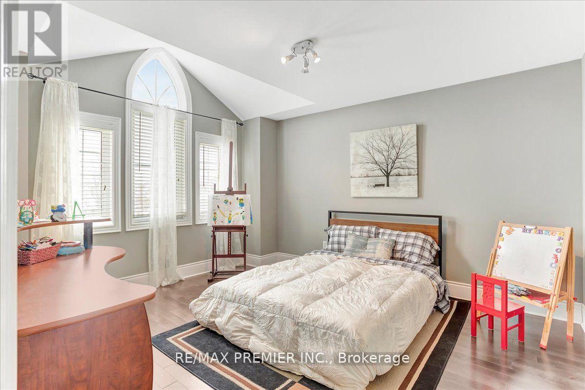 3 Pepin Court, Barrie, Ontario  L4M 7J4 - Photo 23 - S12195250