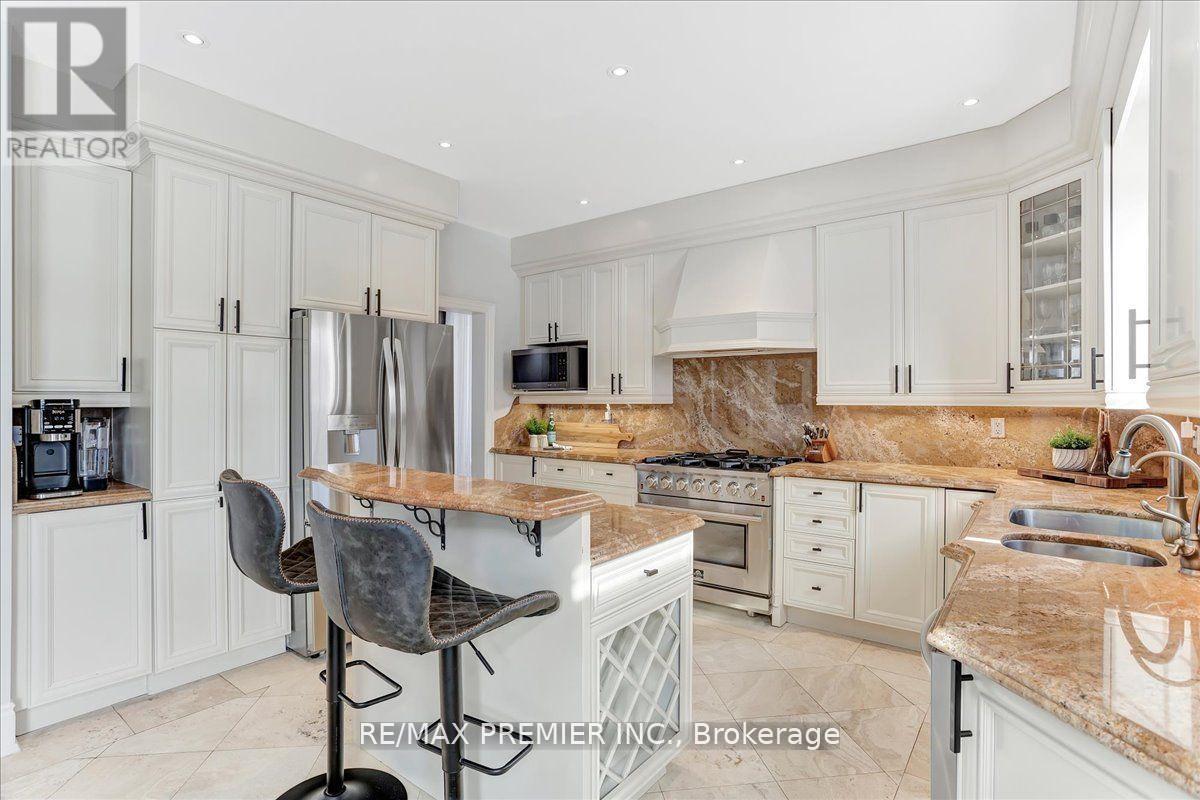 3 Pepin Court, Barrie, Ontario  L4M 7J4 - Photo 6 - S12195250