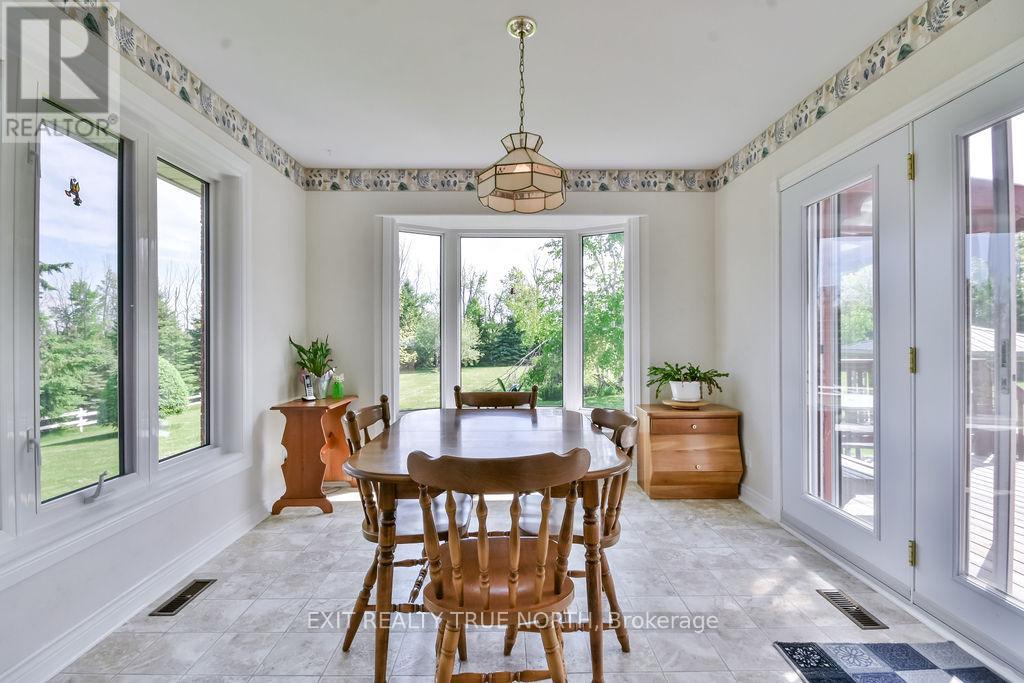 16 Hepinstall Place, Oro-Medonte, Ontario  L3V 7Z7 - Photo 11 - S12195462