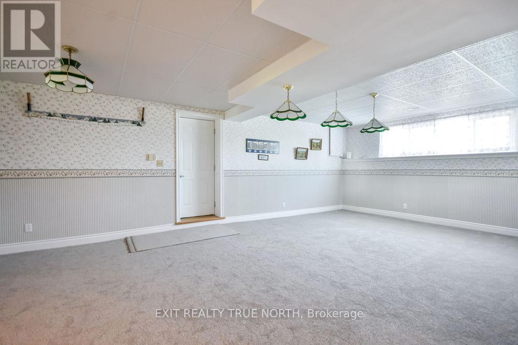 16 Hepinstall Place, Oro-Medonte, Ontario  L3V 7Z7 - Photo 23 - S12195462