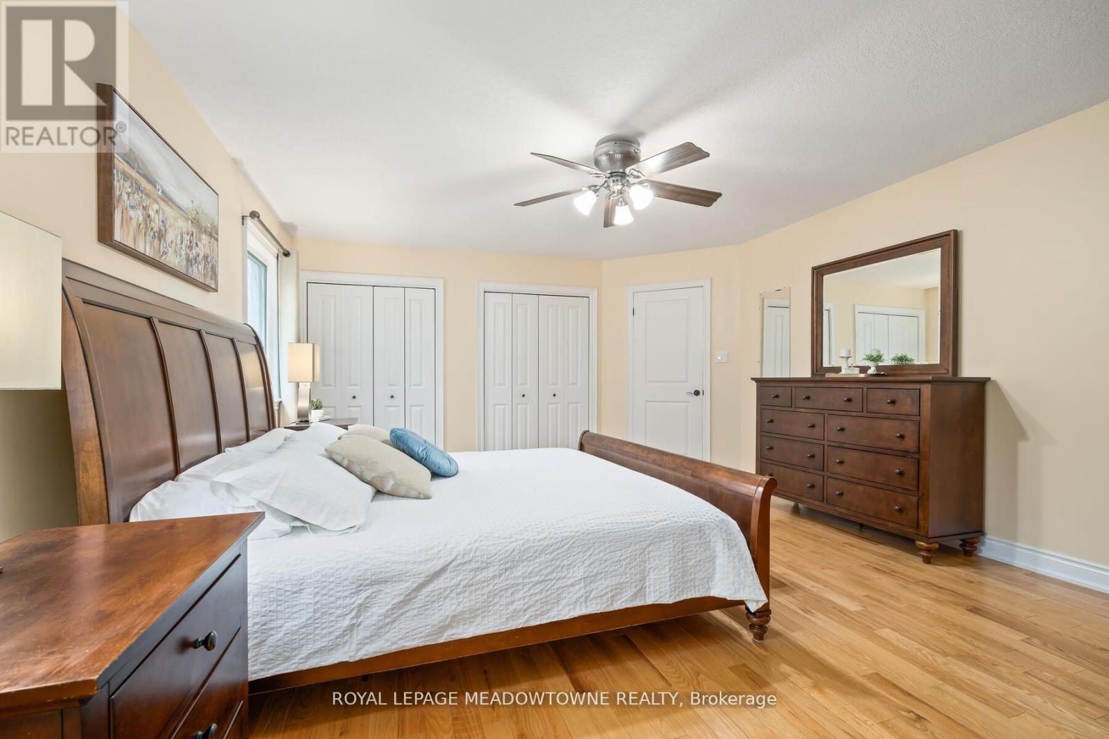 825 Eastdale Drive, Wasaga Beach, Ontario  L9Z 2R5 - Photo 18 - S12195484
