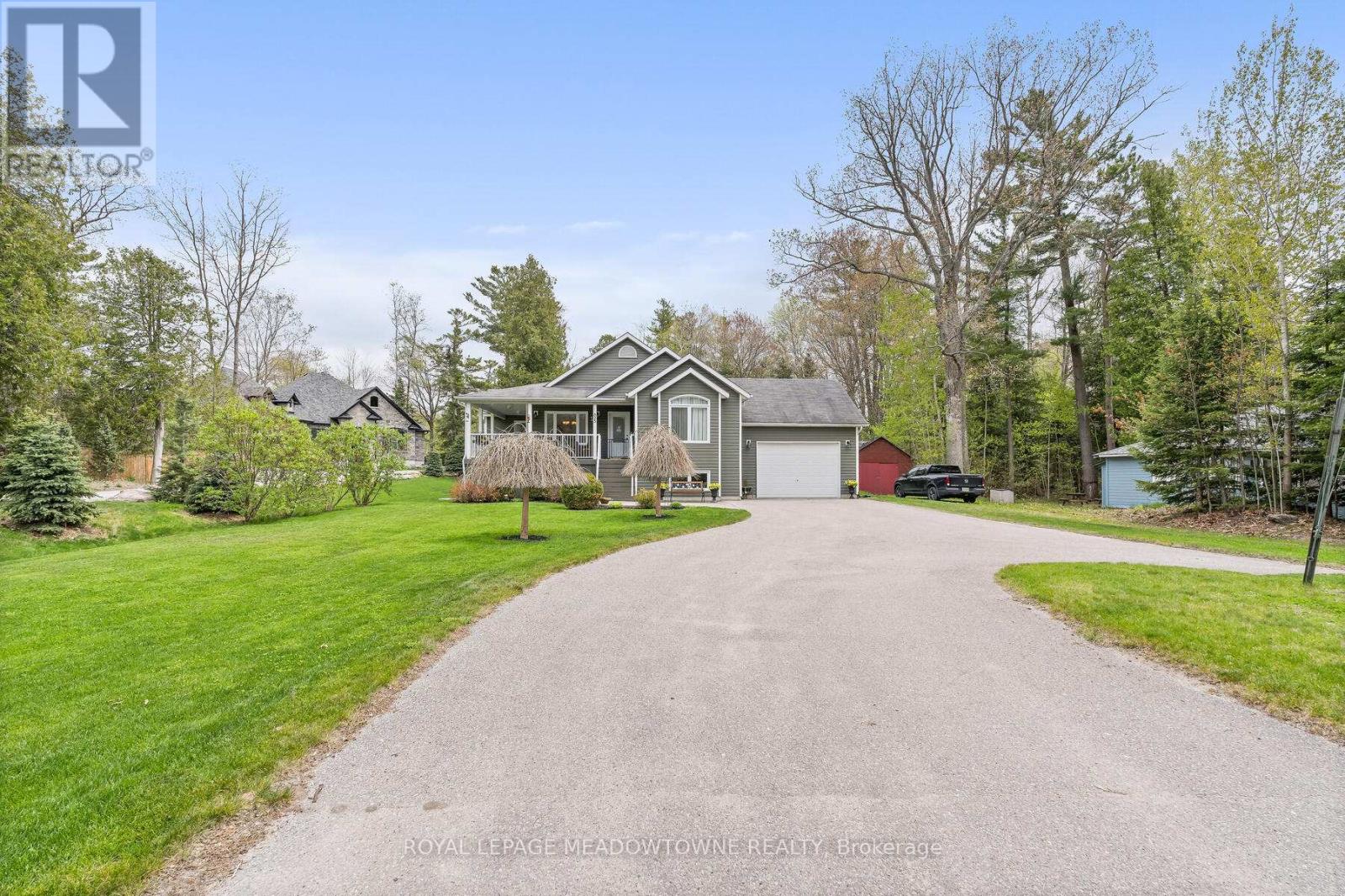 Property at 825 EASTDALE DRIVE image 2