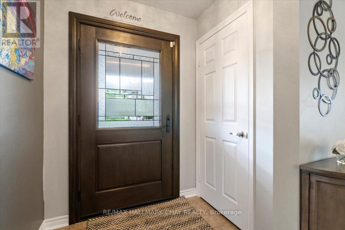 Property at 20 STONEYBROOK CRESCENT image 4