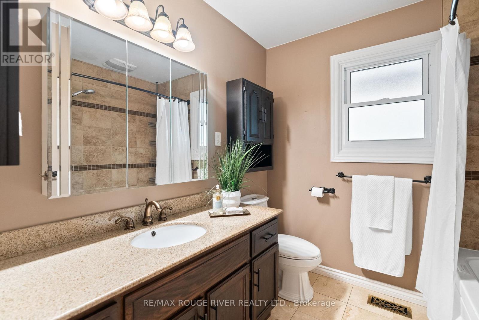 665 Jasmine Crescent, Oshawa, Ontario  L1G 3C4 - Photo 20 - E12195692