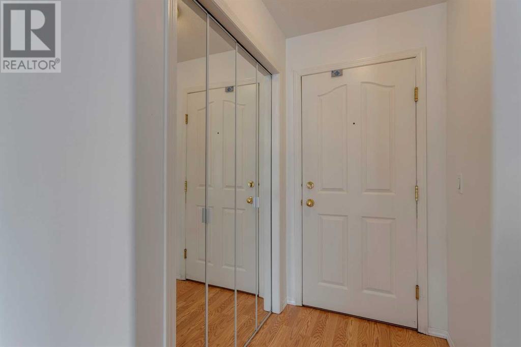 Property at 210, 165 Manora Place NE image 3