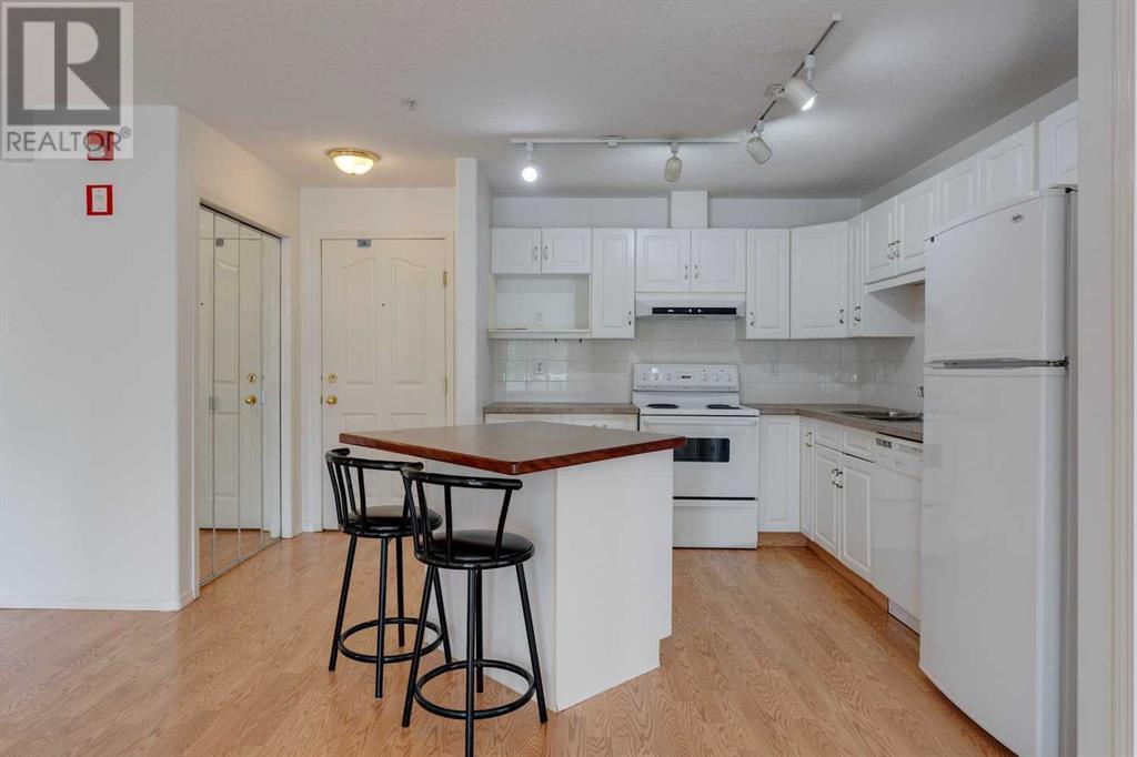 Property at 210, 165 Manora Place NE image 1