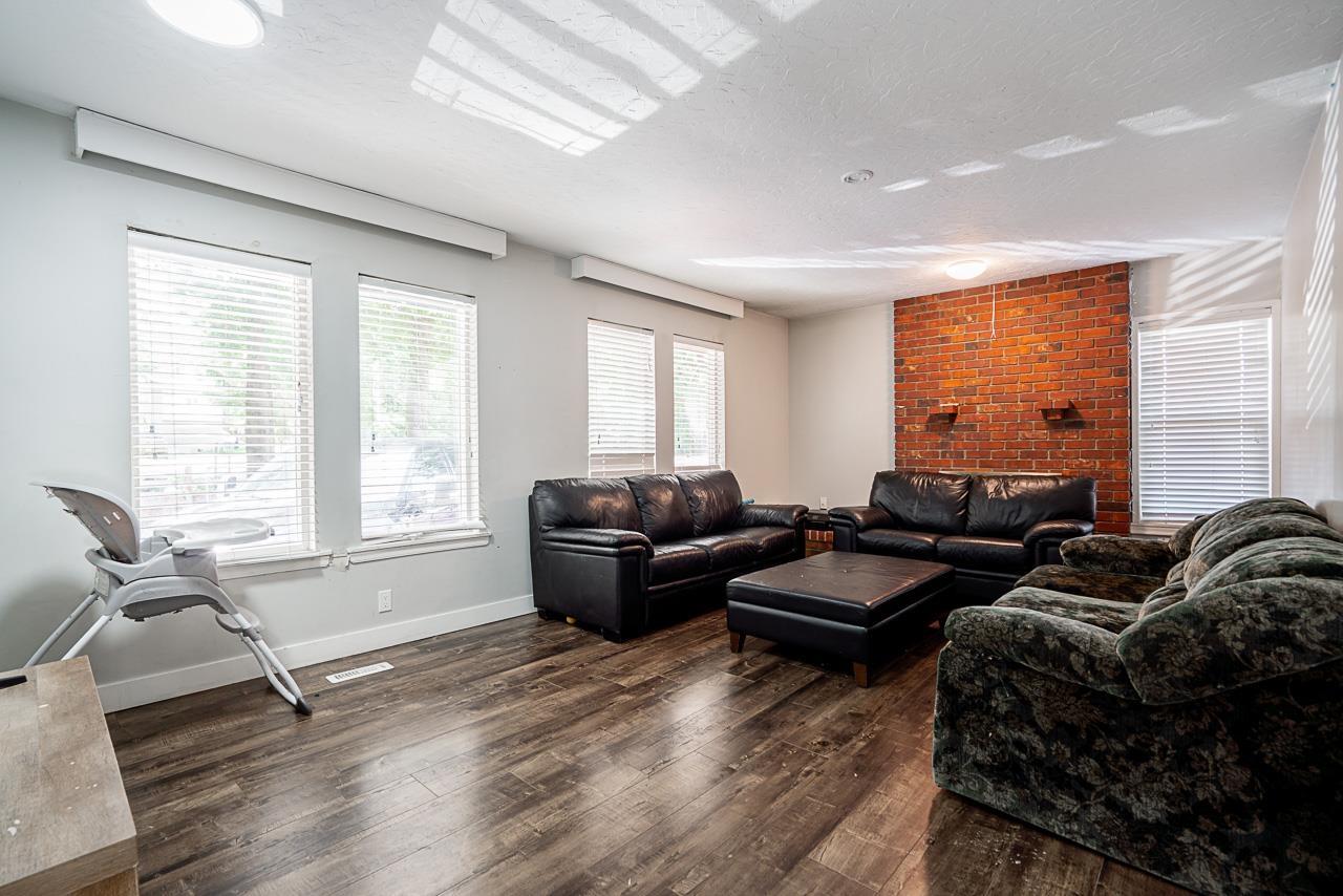 19273 80 Avenue, Surrey, British Columbia  V4N 4J1 - Photo 3 - R3007808