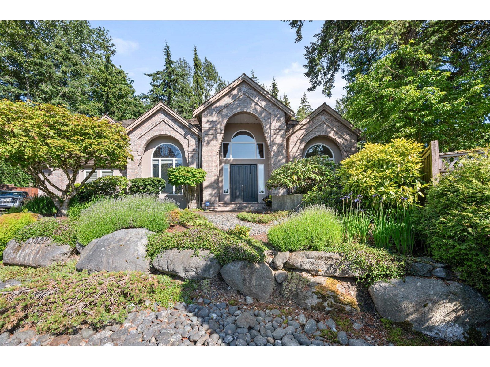 Property at 13422 20A AVENUE image 2
