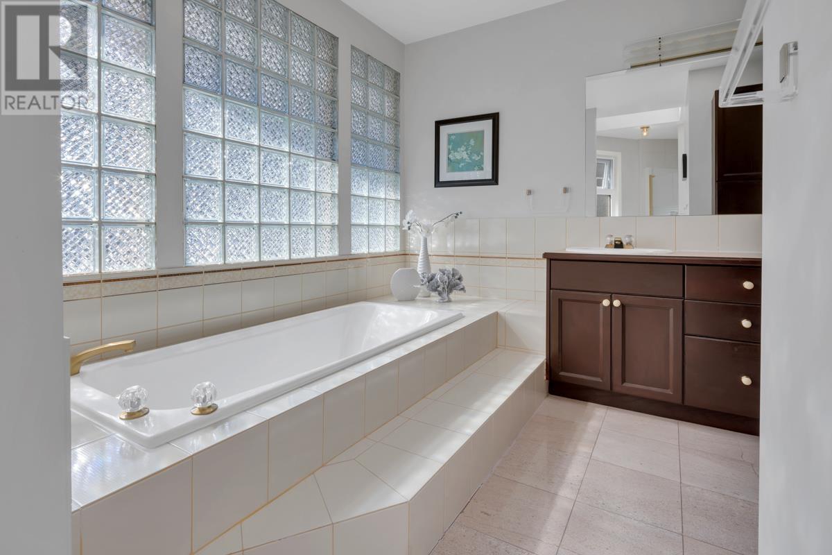 4322 West Point Place, Vancouver, British Columbia  V6R 4M9 - Photo 30 - R3011157