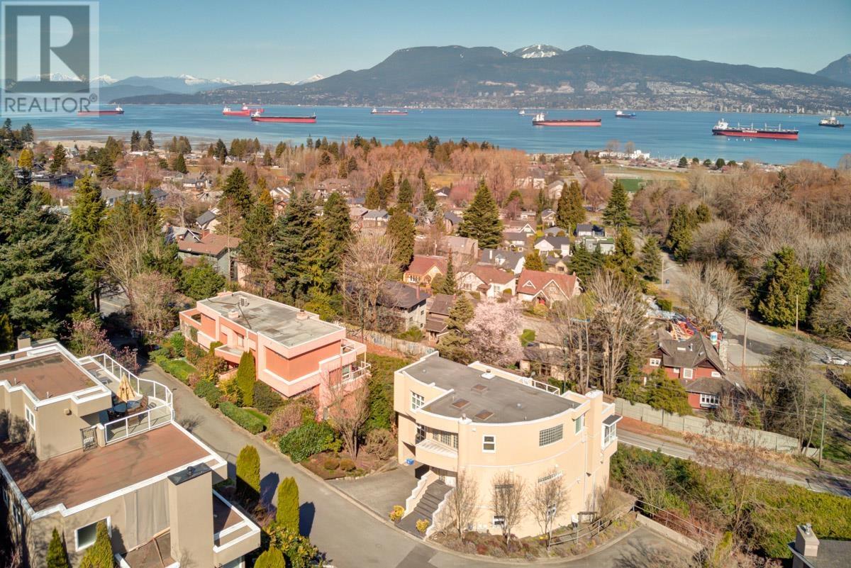 4322 WEST POINT PLACE, Vancouver, British Columbia