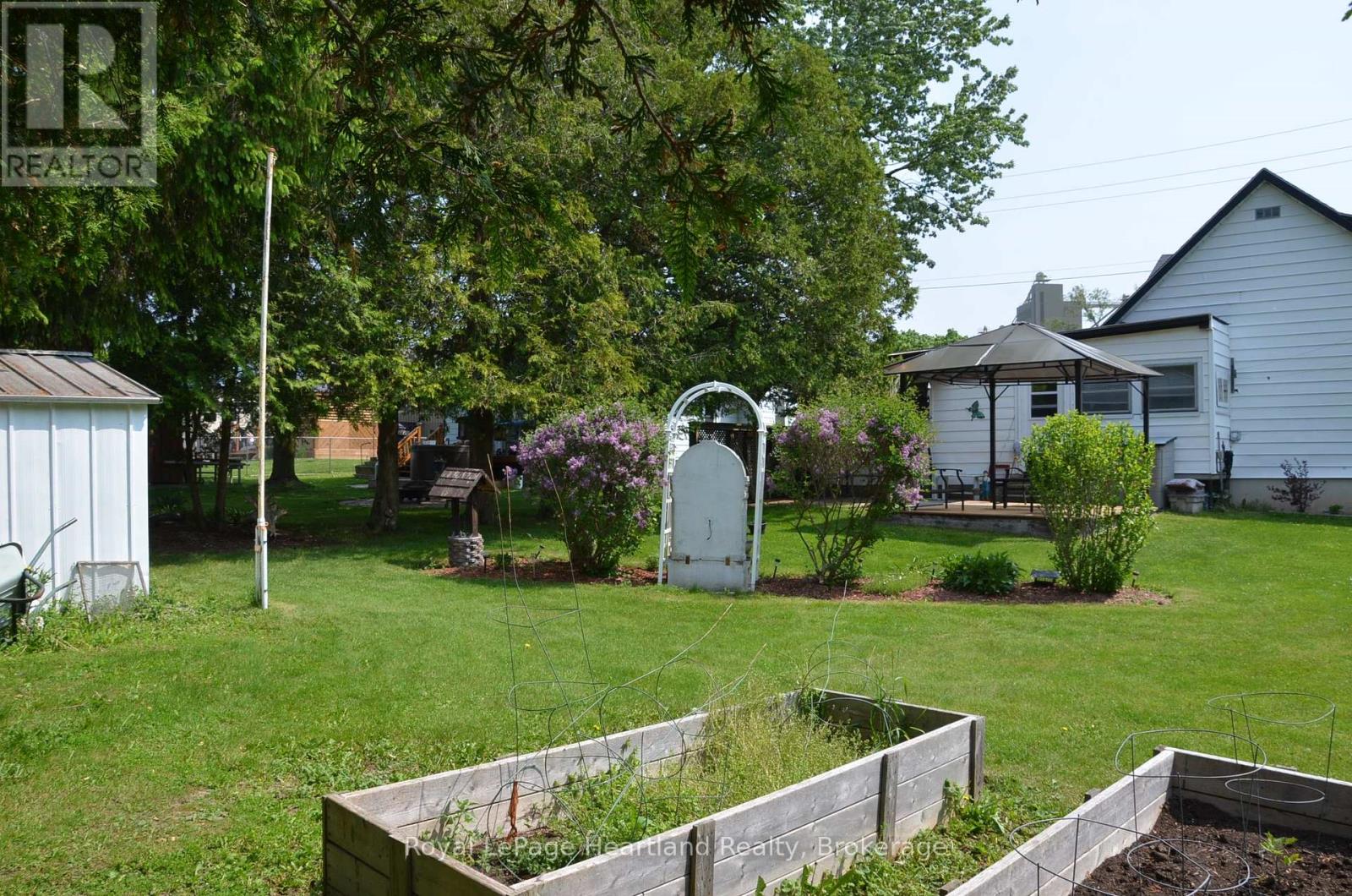 378 Victoria Street, Central Huron (Clinton), Ontario  N0M 1L0 - Photo 25 - X12195575