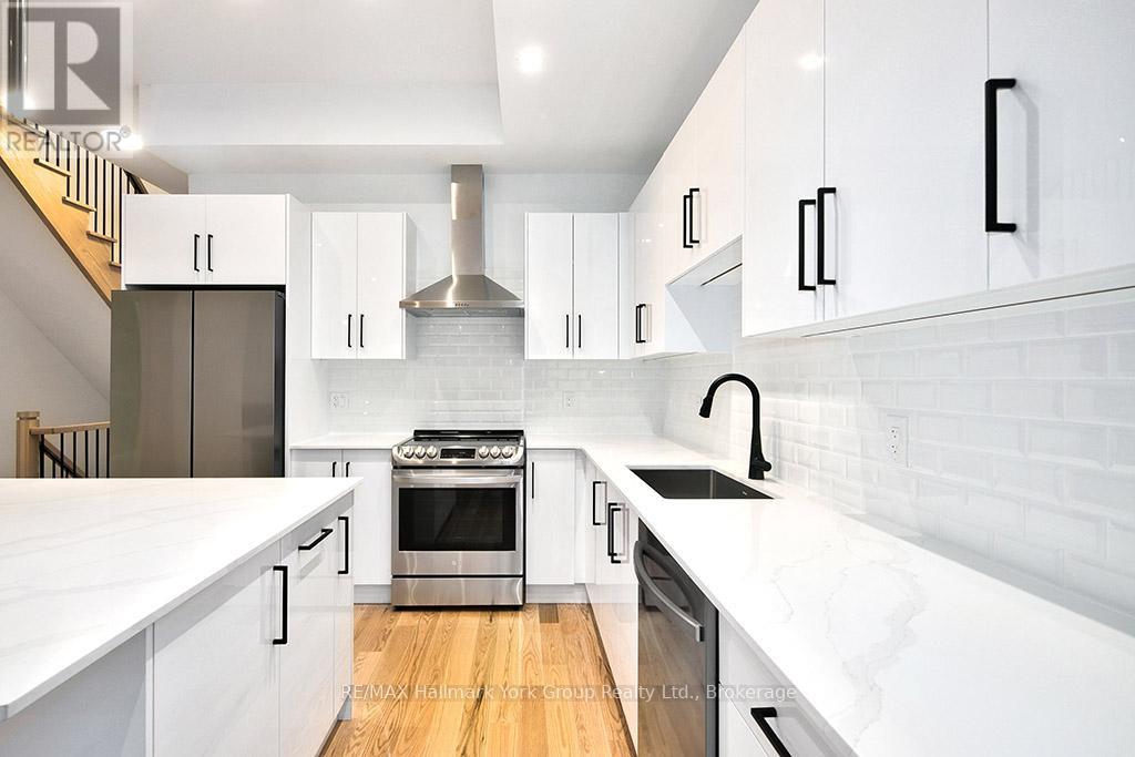 23 Waterview Lane, Blue Mountains, Ontario  N0H 2P0 - Photo 16 - X12195612