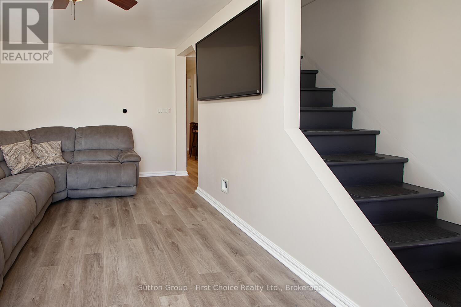 183 Huron Road, Perth South, Ontario  N0K 1X0 - Photo 12 - X12195633