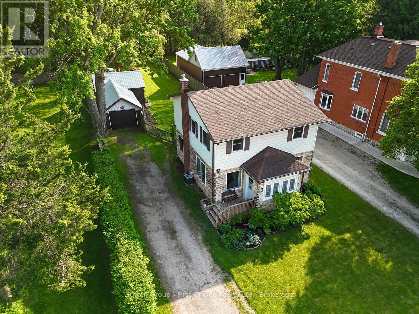 183 Huron Road, Perth South, Ontario  N0K 1X0 - Photo 5 - X12195633