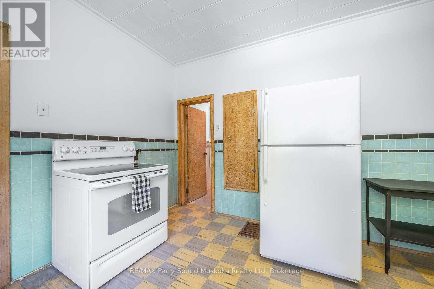 26 Joseph Street, Georgian Bay (Freeman), Ontario  P0C 1H0 - Photo 11 - X12195713