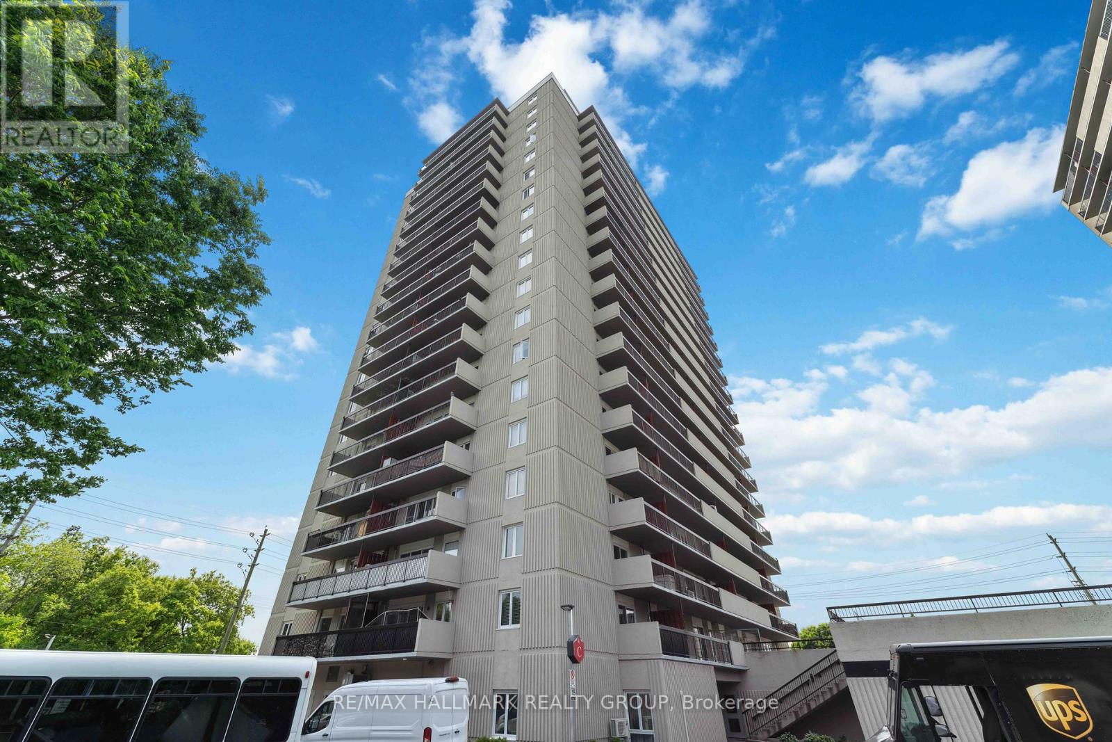 158c Mcarthur Avenue S, Ottawa, Ontario  K1L 8E7 - Photo 1 - X12195635