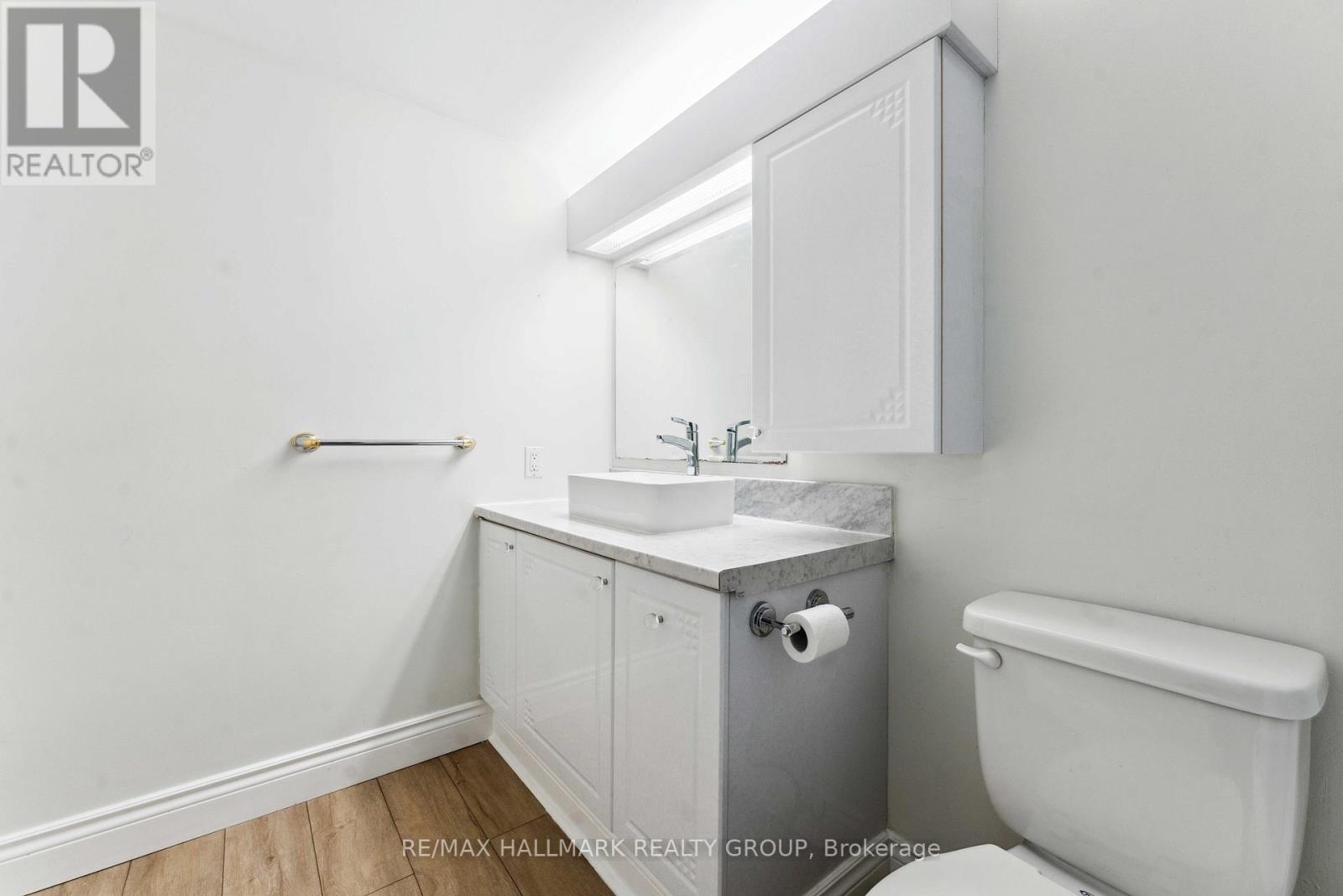 158c Mcarthur Avenue S, Ottawa, Ontario  K1L 8E7 - Photo 19 - X12195635