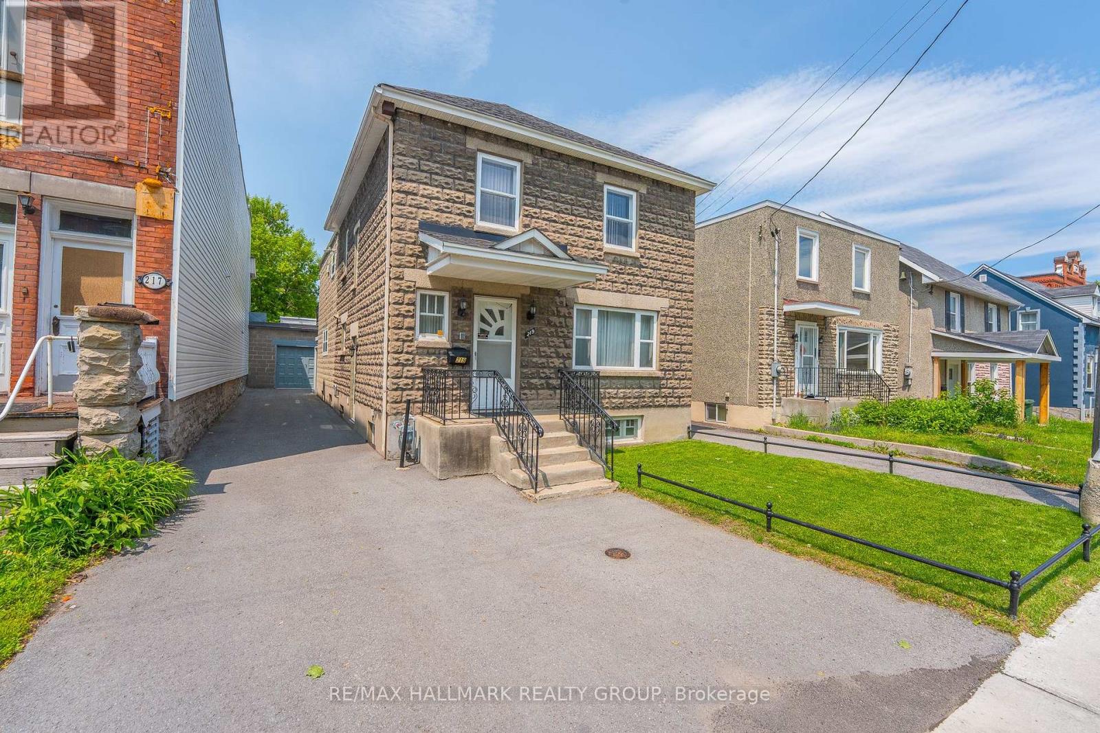 219 BRUYÈRE STREET, Ottawa, Ontario