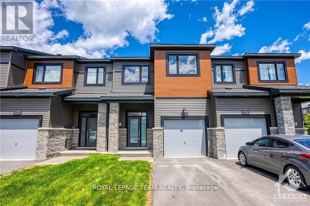 129 Natare Place, Ottawa, Ontario  K2T 0P6 - Photo 1 - X12195726