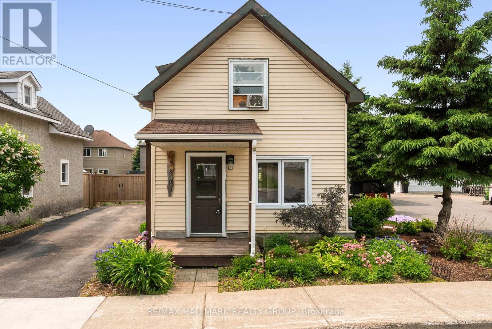 580 St Louis Street, Clarence-Rockland, Ontario  K4K 1K6 - Photo 1 - X12195730