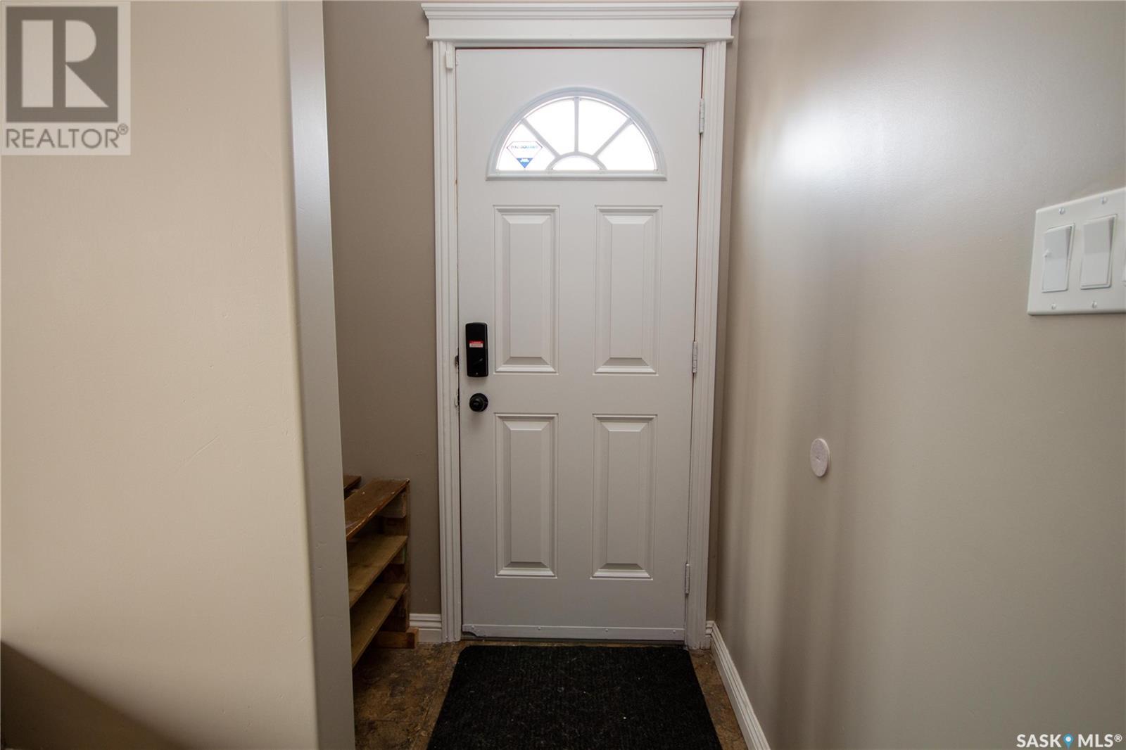 141 18th Street, Battleford, Saskatchewan  S0M 0E0 - Photo 2 - SK008087