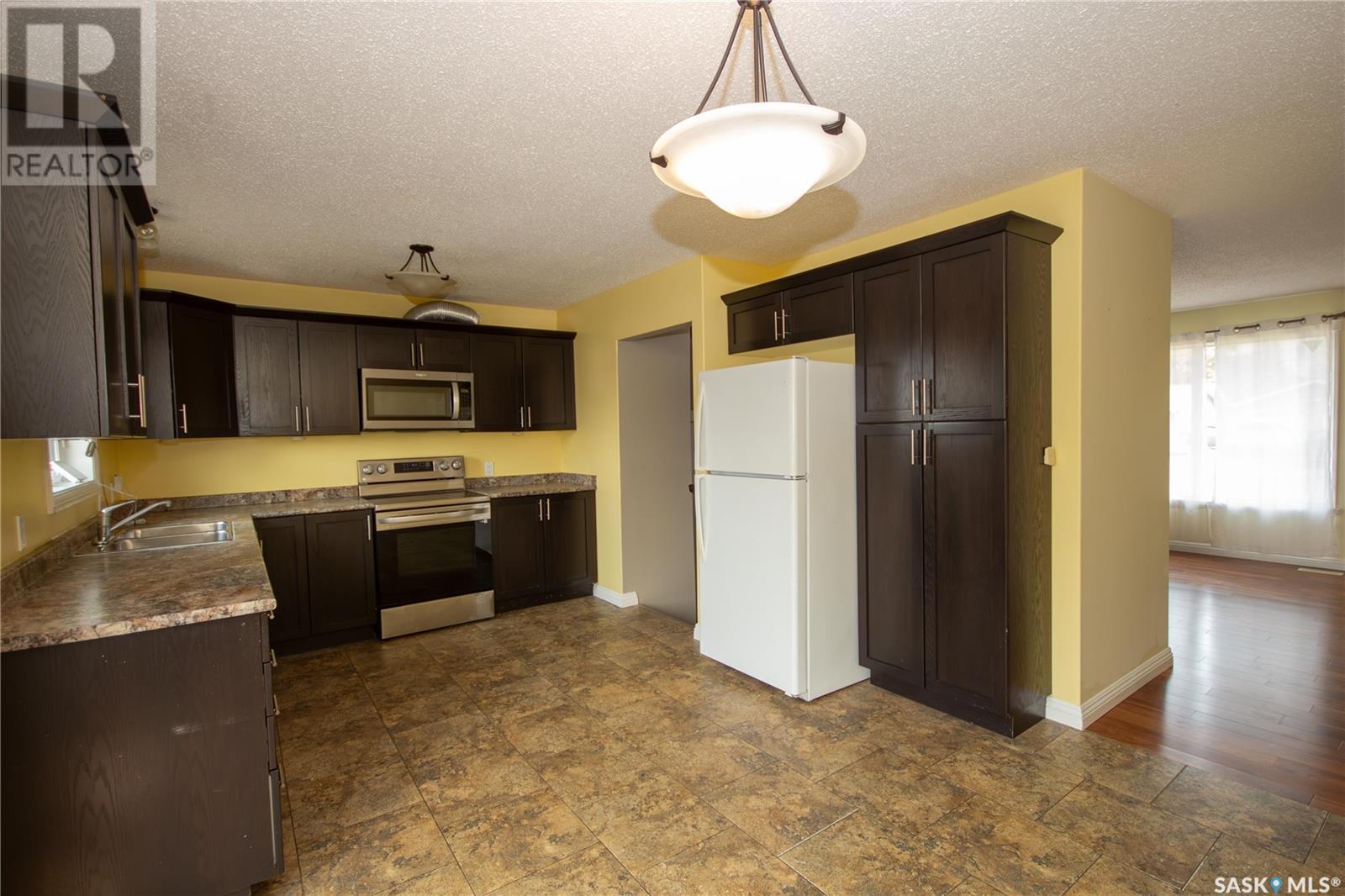 141 18th Street, Battleford, Saskatchewan  S0M 0E0 - Photo 4 - SK008087
