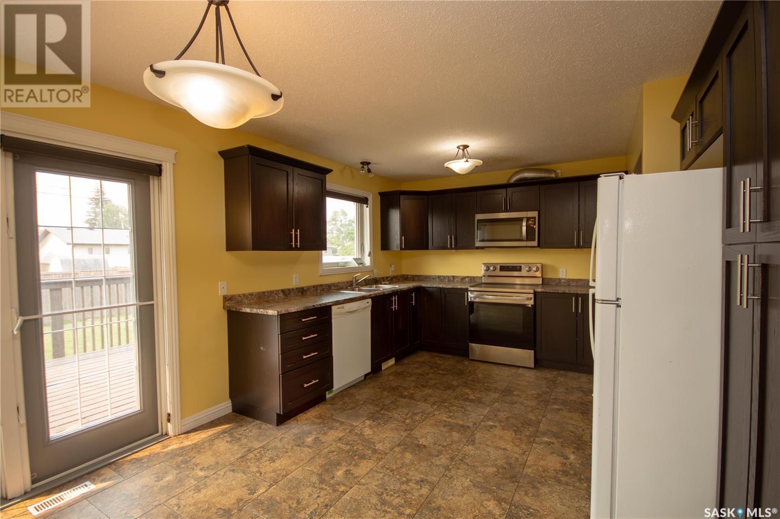 141 18th Street, Battleford, Saskatchewan  S0M 0E0 - Photo 5 - SK008087