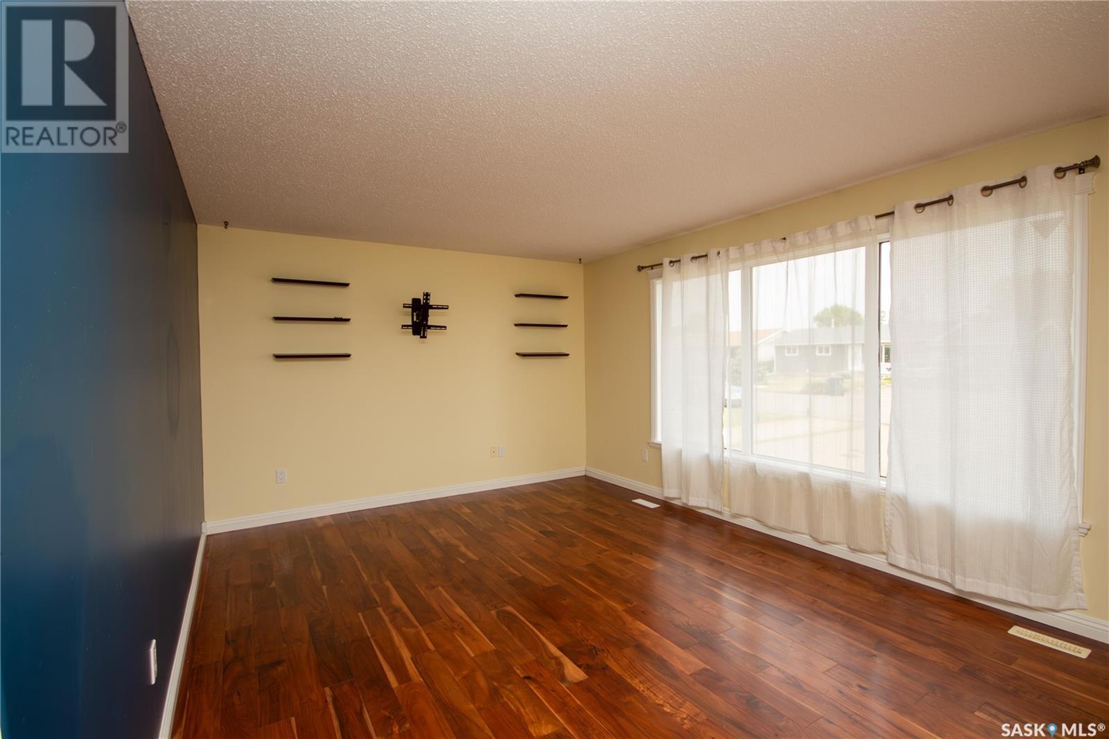 141 18th Street, Battleford, Saskatchewan  S0M 0E0 - Photo 6 - SK008087