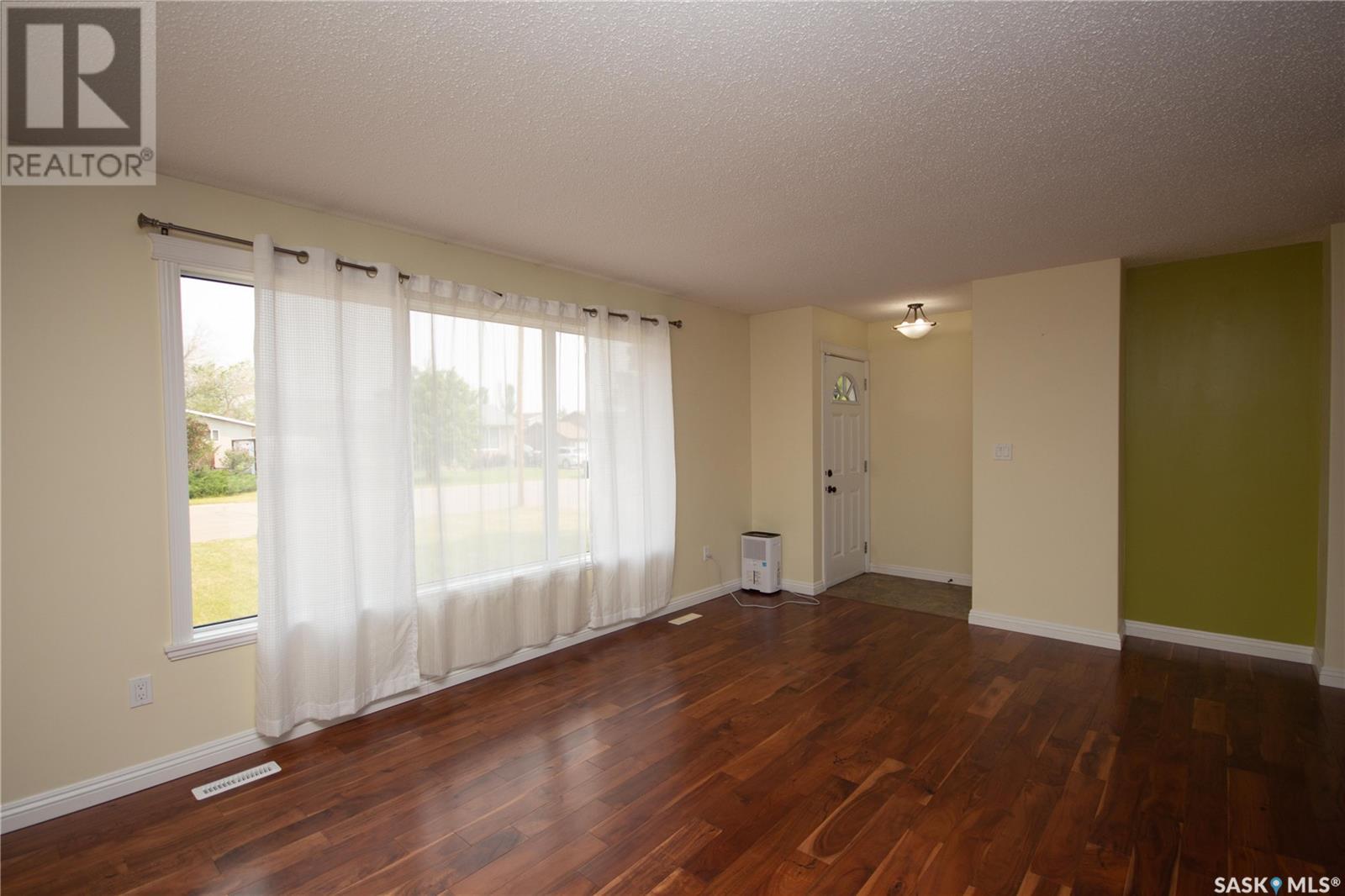 141 18th Street, Battleford, Saskatchewan  S0M 0E0 - Photo 7 - SK008087